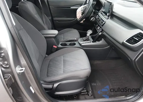 2021 Kia Seltos Lx z USA, uszkodzony, nr VIN KNDEPCAAXM7152830